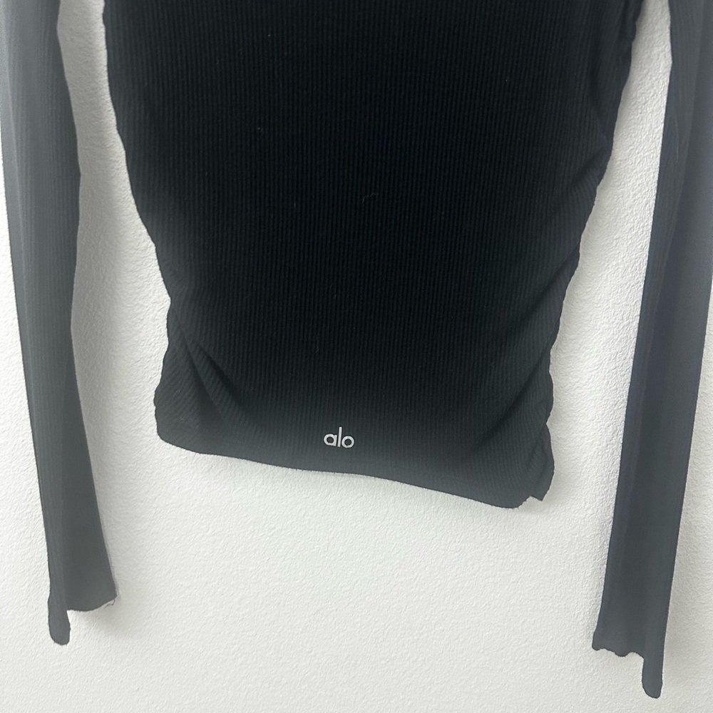 ALO Yoga Women's Black Ribbed Top